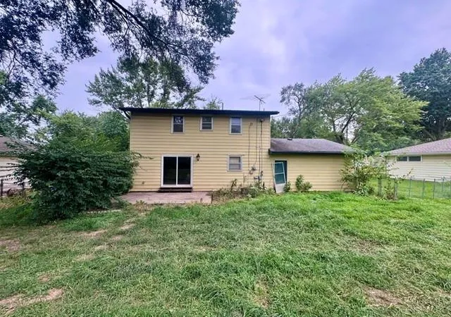 Photo 3 of Single family home for sale at 16900 E Ellison Wy, Independence, MO 64055 | MLS# 2638687 | Listing updated on 2026-09-14
