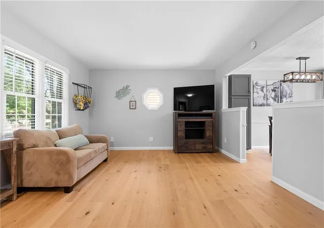 Photo 4 of Sale Pending at 1504 Lawndale Ave, Pleasant Hill, MO 64080 | MLS# 2638712 | Listing updated on 2026-09-10