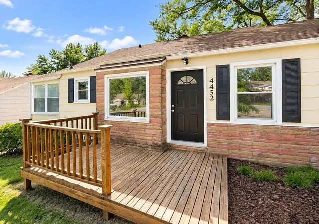 Photo 2 of Sale Pending at 4452 N Chestnut Ave, Kansas City, MO 64117 | MLS# 2638736 | Listing updated on 2026-09-14