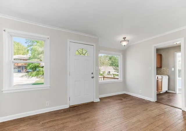 Photo 3 of Sale Pending at 4452 N Chestnut Ave, Kansas City, MO 64117 | MLS# 2638736 | Listing updated on 2026-09-14