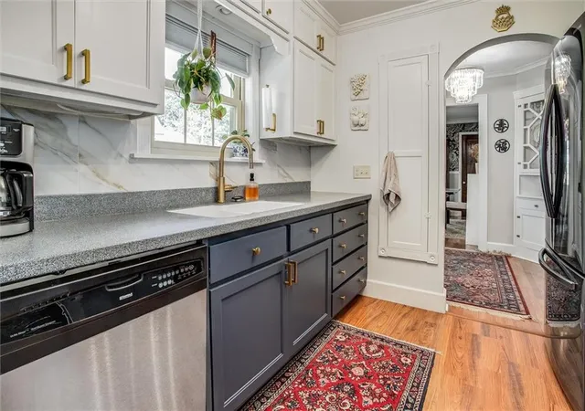 Photo 4 of Single family home for sale at 904 Ashland Ct, St Joseph, MO 64506 | MLS# 2638739 | Listing updated on 2026-10-09