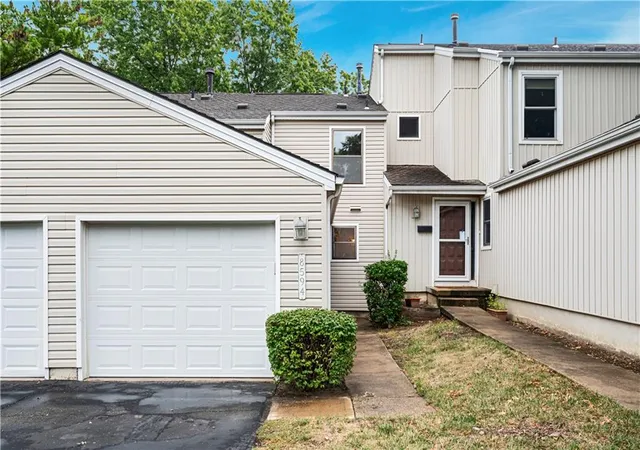 Photo 1 of Sale Pending at 8594 W 108th Pl, Overland Park, KS 66210 | MLS# 2638801 | Listing updated on 2026-09-22