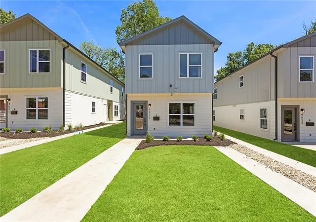 Photo 1 of Condo for sale at 4523 Forest Ave #B, Kansas City, MO 64110 | MLS# 2638812 | Listing updated on 2026-10-18