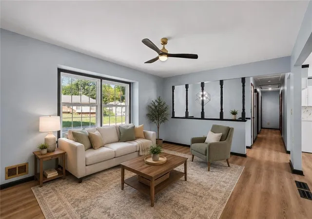 Photo 2 of Single family home for sale at 6809 Lakeshore Dr, Kansas City, MO 64133 | MLS# 2638956 | Listing updated on 2026-09-15