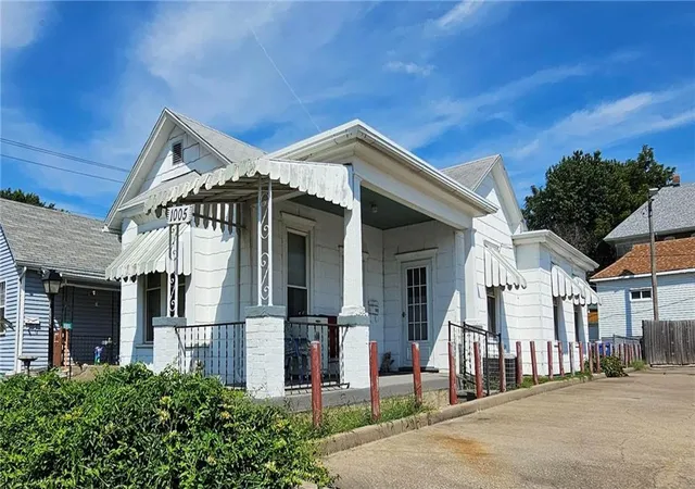 Photo 1 of Single family home for sale at 1005 N 22nd St, St Joseph, MO 64506 | MLS# 2638999 | Listing updated on 2026-09-13