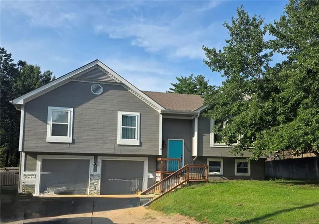 Photo 1 of Single family home for sale at 1226 Nw 70th St, Kansas City, MO 64118 | MLS# 2639015 | Listing updated on 2026-09-13
