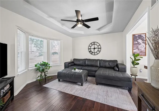 Photo 3 of Single family home for sale at 8404 N Pomona Ave, Kansas City, MO 64153 | MLS# 2639070 | Listing updated on 2026-09-12