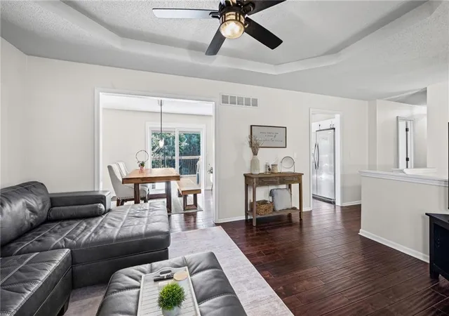 Photo 4 of Single family home for sale at 8404 N Pomona Ave, Kansas City, MO 64153 | MLS# 2639070 | Listing updated on 2026-09-12