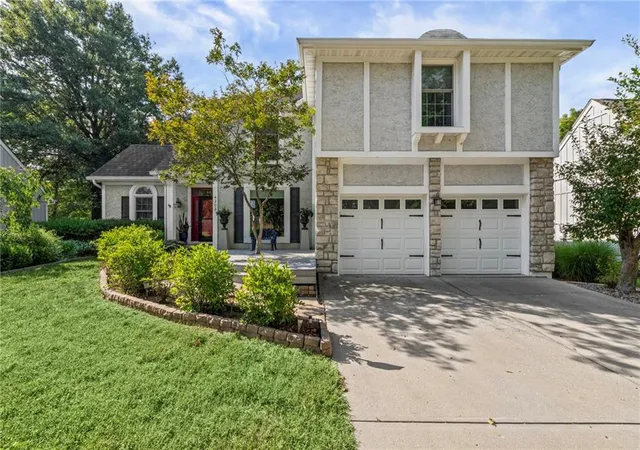 Photo 1 of Single family home for sale at 4203 Ne 57th Ter, Kansas City, MO 64119 | MLS# 2639103 | Listing updated on 2026-09-13