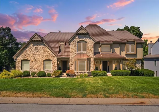 Photo 2 of Mansion for sale at 12520 Sherwood Dr, Leawood, KS 66209 | MLS# 2639117 | Listing updated on 2026-09-15