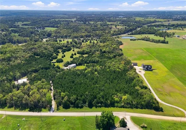 Land for sale at 0000 Mitchell Rd, Tonganoxie, KS 66086 | MLS# 2639118