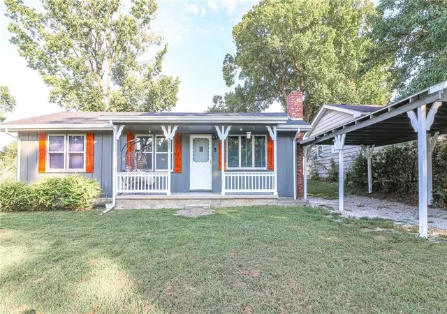 Photo 1 of Sale Pending at 265 4th St, Osceola, MO 64776 | MLS# 2639248 | Listing updated on 2026-09-10