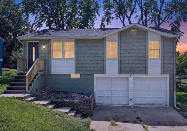 Photo 2 of Single family home for sale at 19407 E 5th Terrace Ct N, Independence, MO 64056 | MLS# 2639266 | Listing updated on 2026-09-19