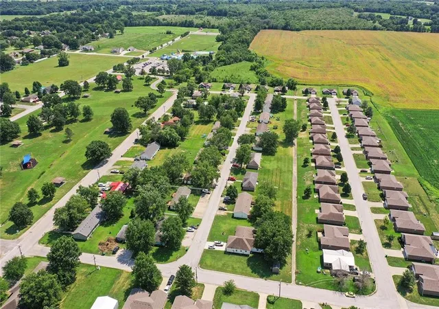 Photo 1 of Multi family home for sale at 818 Wix Ln, Butler, MO 64730 | MLS# 2639326 | Listing updated on 2026-09-15