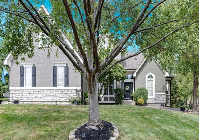 Photo 1 of Sale Pending at 12352 Westgate St, Overland Park, KS 66213 | MLS# 2639330 | Listing updated on 2026-10-08