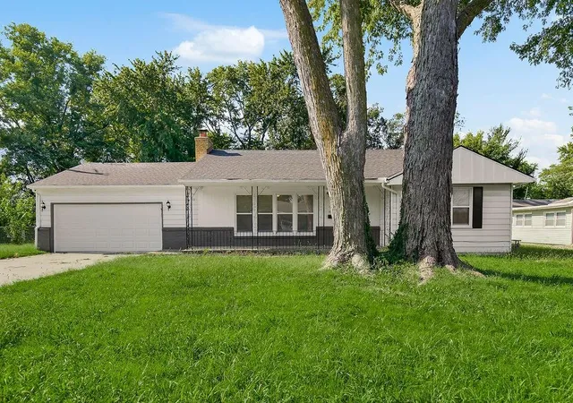 Photo 2 of Single family home for sale at 6211 E 99th Street, Kansas City, MO 64134 | MLS# 2639409 | Listing updated on 2026-10-03