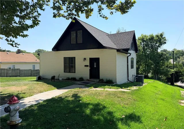 Photo 1 of Single family home for sale at 1502 6th Ave, St Joseph, MO 64505 | MLS# 2639417 | Listing updated on 2026-09-15