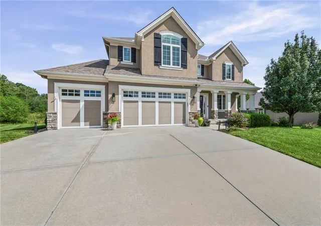 Photo 1 of Single family home for sale at 7853 N Kirkwood Ave, Kansas City, MO 64151 | MLS# 2639480 | Listing updated on 2026-09-14