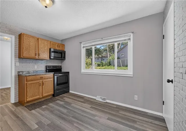 Photo 3 of Single family home for sale at 11415 Myrtle Ave, Kansas City, MO 64137 | MLS# 2639521 | Listing updated on 2026-09-13