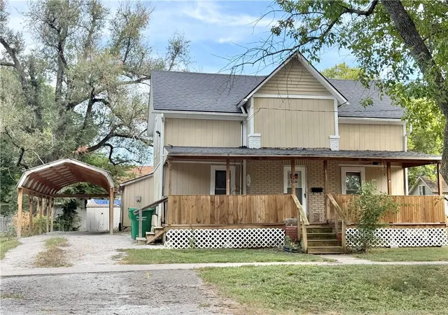 Photo 1 of Single family home for sale at 301 N High St, Butler, MO 64730 | MLS# 2639535 | Listing updated on 2026-09-11