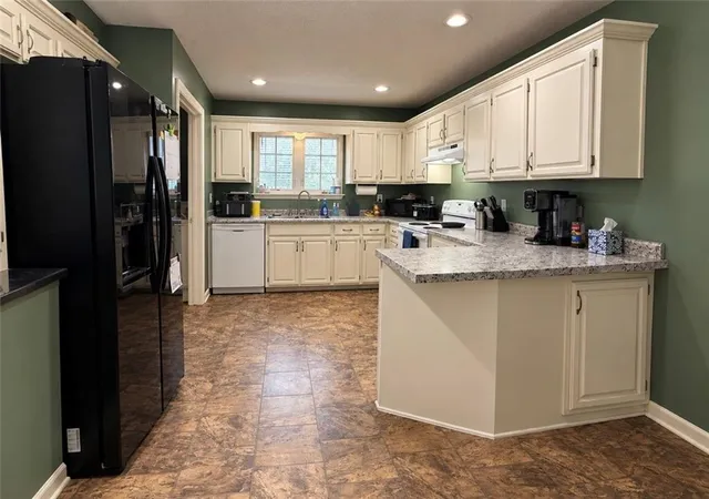 Photo 3 of Single family home for sale at 510 S Dyer St, Odessa, MO 64076 | MLS# 2639540 | Listing updated on 2026-10-08
