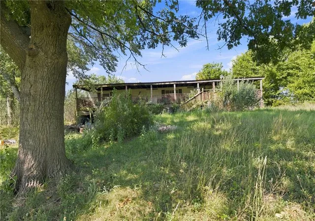 Photo 1 of Single family home for sale at 118 Hillview Dr, Burlington, KS 66839 | MLS# 2639544 | Listing updated on 2026-09-11