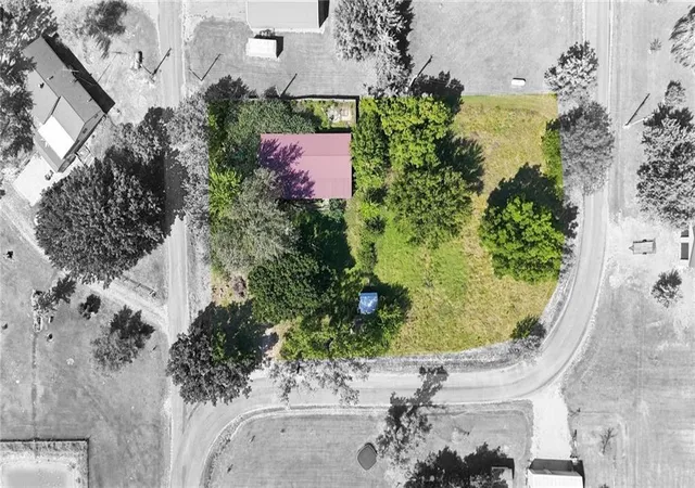 Photo 3 of Single family home for sale at 118 Hillview Dr, Burlington, KS 66839 | MLS# 2639544 | Listing updated on 2026-10-22