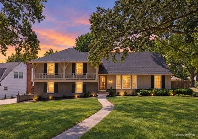 Photo 1 of Sale Pending at 11512 Walnut St, Kansas City, MO 64114 | MLS# 2639551 | Listing updated on 2026-09-12