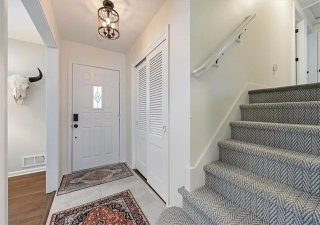 Photo 2 of Sale Pending at 11512 Walnut St, Kansas City, MO 64114 | MLS# 2639551 | Listing updated on 2026-09-12