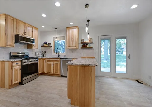 Photo 3 of Single family home for sale at 12001 W 150th Circle, Olathe, KS 66062 | MLS# 2639573 | Listing updated on 2026-09-22
