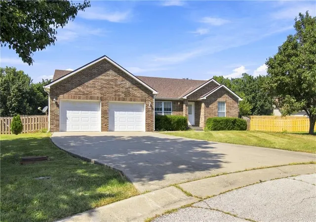 Photo 2 of Single family home for sale at 1595 Roanoke Ct, Warrensburg, MO 64093 | MLS# 2639585 | Listing updated on 2026-09-11