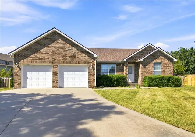 Photo 3 of Single family home for sale at 1595 Roanoke Ct, Warrensburg, MO 64093 | MLS# 2639585 | Listing updated on 2026-09-11