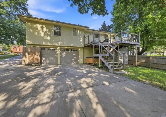 Photo 3 of Single family home for sale at 3204 SE 5th Court, Blue Springs, MO 64014 | MLS# 2639670 | Listing updated on 2026-09-11