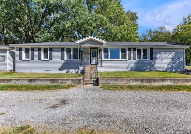 Photo 1 of Sale Pending at 103 E Vassar St, Saint Joseph, MO 64504 | MLS# 2639672 | Listing updated on 2026-09-09