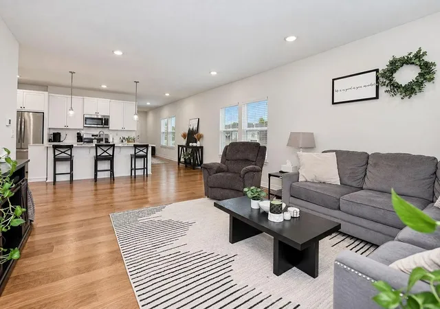 Photo 3 of Single family home for sale at 511 Hampstead Dr, Raymore, MO 64083 | MLS# 2639673 | Listing updated on 2026-09-14