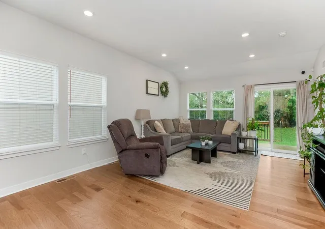 Photo 3 of Single family home for sale at 511 Hampstead Dr, Raymore, MO 64083 | MLS# 2639673 | Listing updated on 2026-09-14