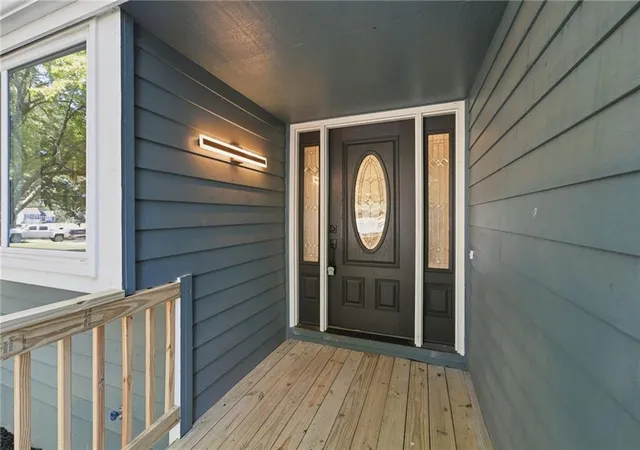 Photo 3 of Sale Pending at 1809 NE Gatewood Dr, Lees Summit, MO 64086 | MLS# 2639675 | Listing updated on 2026-09-13
