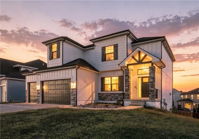 Photo 1 of Single family home for sale at 2333 Sw Old Port Rd, Lees Summit, MO 64082 | MLS# 2639688 | Listing updated on 2026-09-15