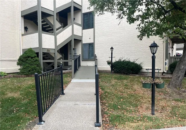 Photo 2 of Condo for sale at 303 E Partridge Ave, Independence, MO 64055 | MLS# 2639695 | Listing updated on 2026-09-14