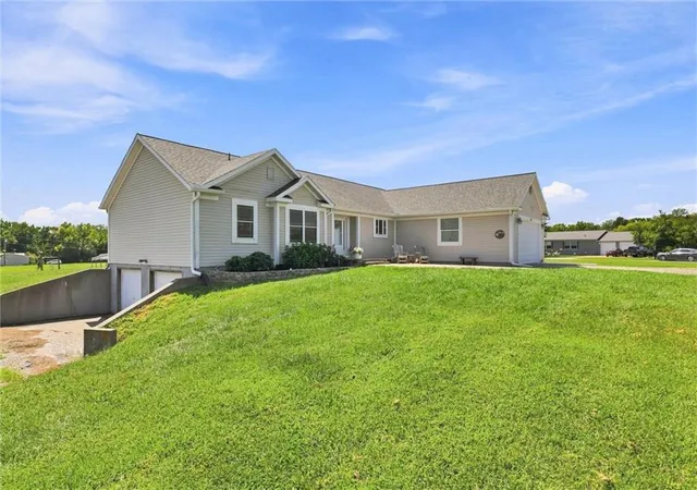 Photo 3 of Single family home for sale at 529 NW 1421st Road, Holden, MO 64040 | MLS# 2639717 | Listing updated on 2026-10-07