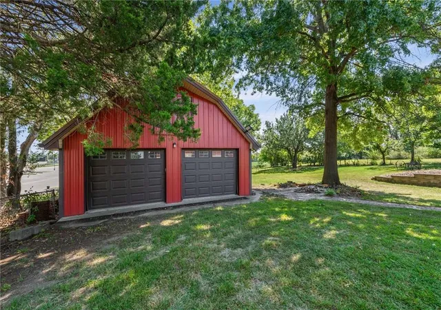 Photo 2 of Sale Pending at 1335 N 90th Street, Kansas City, KS 66112 | MLS# 2639732 | Listing updated on 2026-09-11