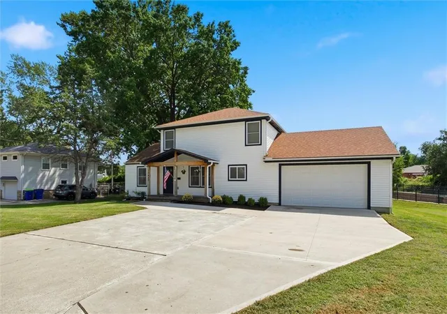 Photo 1 of Sale Pending at 10827 W 62nd Street, Shawnee, KS 66203 | MLS# 2639735 | Listing updated on 2026-10-03