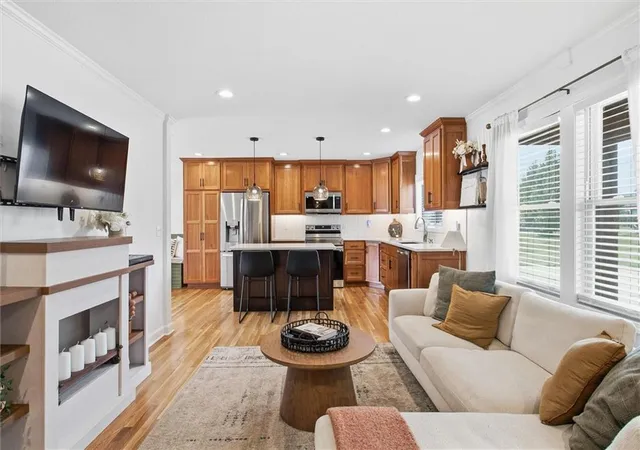Photo 4 of Sale Pending at 10827 W 62nd Street, Shawnee, KS 66203 | MLS# 2639735 | Listing updated on 2026-10-03