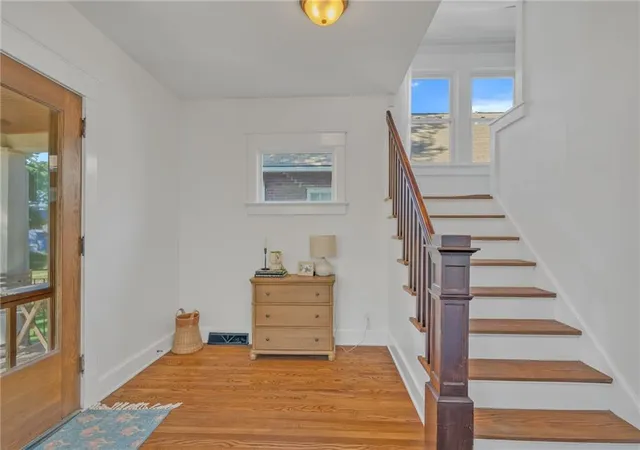Photo 4 of Single family home for sale at 4423 Genessee St, Kansas City, MO 64111 | MLS# 2639737 | Listing updated on 2026-09-13