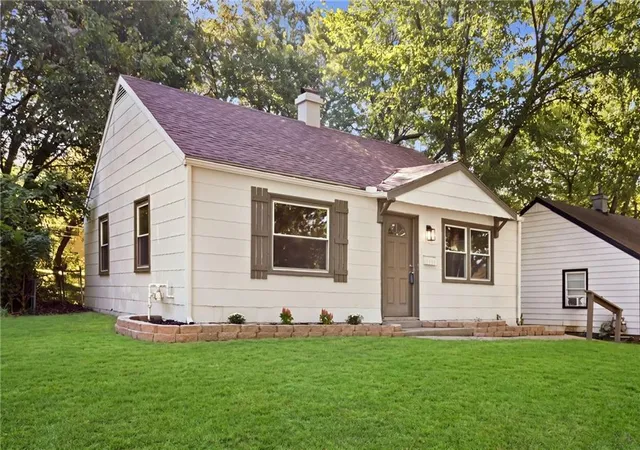 Photo 1 of Single family home for sale at 7405 Park Ave, Kansas City, MO 64132 | MLS# 2639738 | Listing updated on 2026-09-11