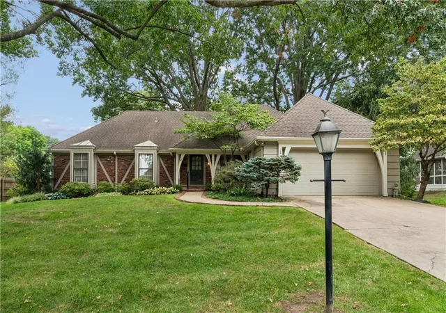 Photo 2 of Single family home for sale at 9312 Alhambra St, Prairie Village, KS 66207 | MLS# 2639748 | Listing updated on 2026-09-27