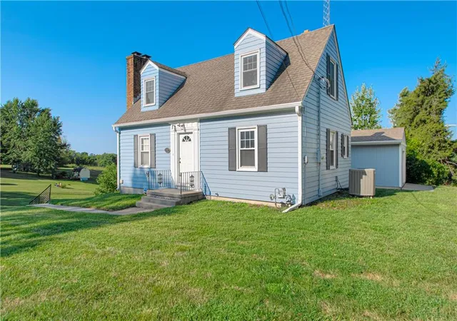 Photo 2 of Single family home for sale at 202 S 14th Street, Savannah, MO 64485 | MLS# 2639761 | Listing updated on 2026-10-07