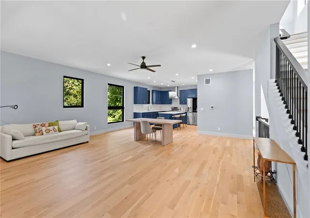 Photo 4 of Single family home for sale at 2829 Harrison St, Kansas City, MO 64109 | MLS# 2639802 | Listing updated on 2026-09-13