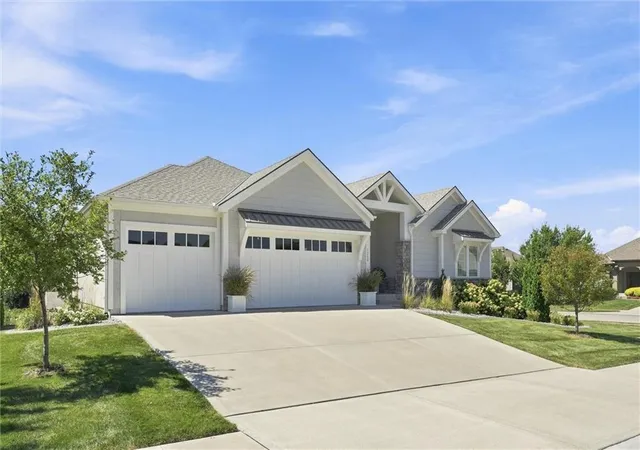 Photo 3 of Single family home for sale at 1210 Metfield Ln, Raymore, MO 64083 | MLS# 2639829 | Listing updated on 2026-09-12