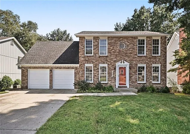 Photo 2 of Single family home for sale at 1629 Dunwich Dr, Liberty, MO 64068 | MLS# 2639873 | Listing updated on 2026-09-11